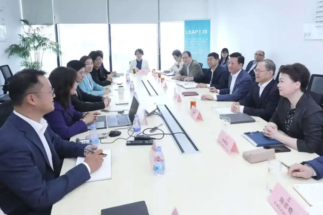 必维集团接待上海市政协主席胡文容一行调研，共话外资企业高质量发展